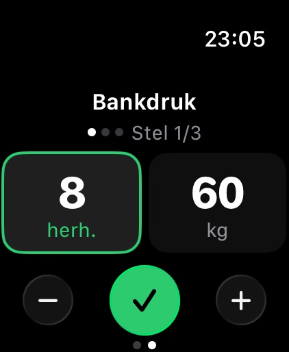 Evolvea op die Apple Watch: 'n stel bankdruk, 8 herhalings met 60 kg, gereed om op die pols af te merk